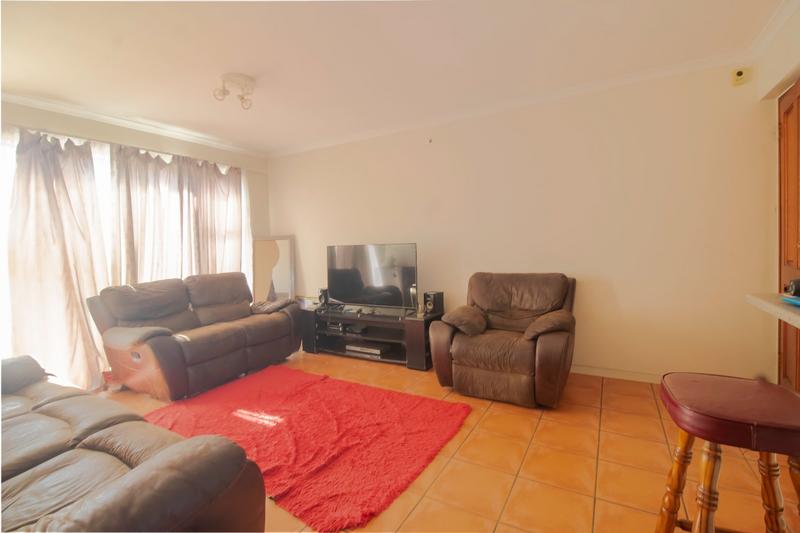 2 Bedroom Property for Sale in Parklands Western Cape